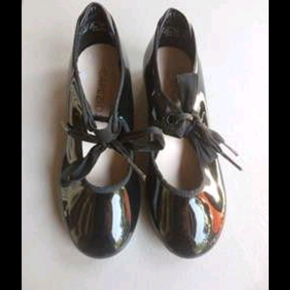 Capezio black tapping shoes in size kids 12M